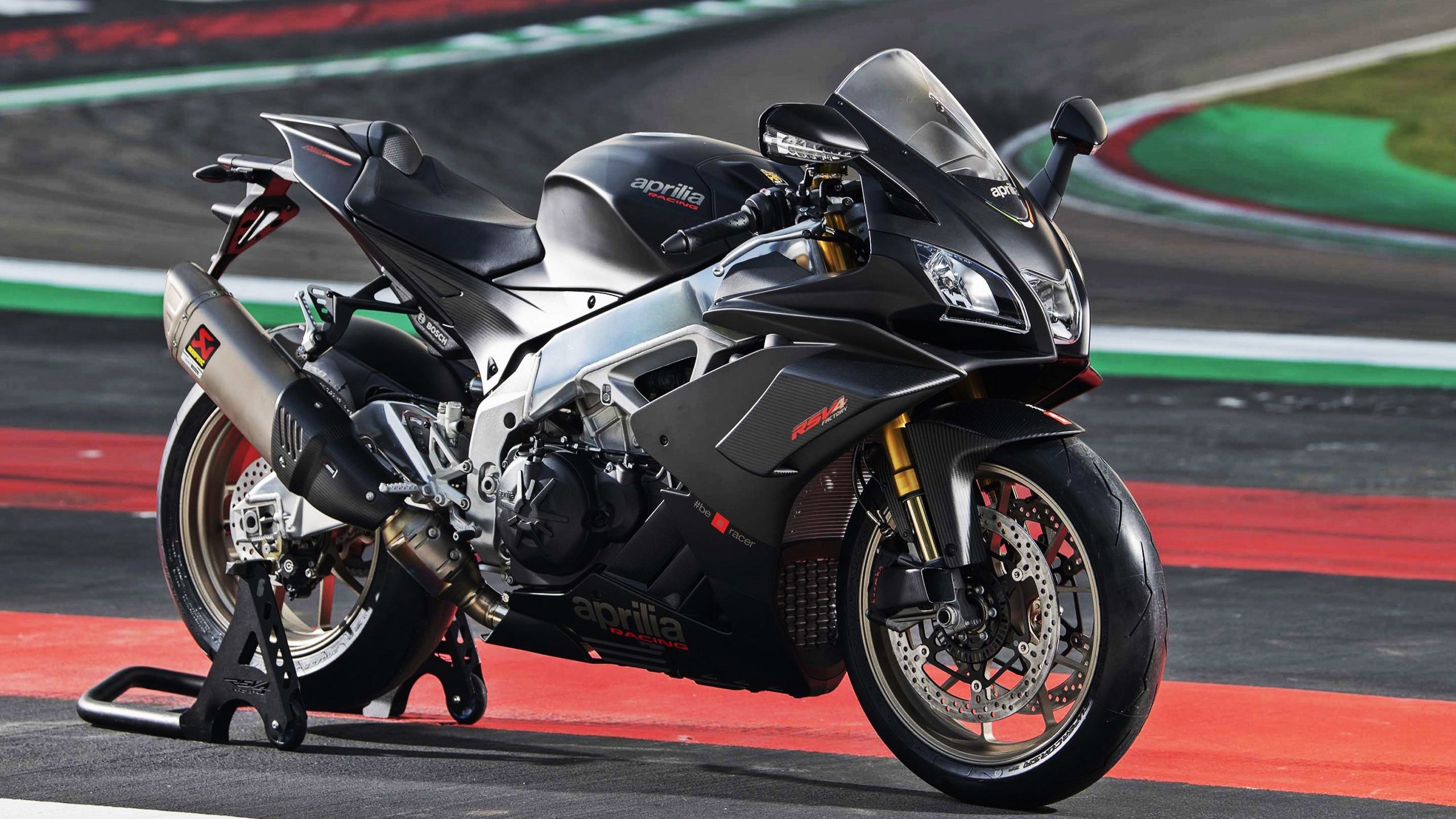 华沙球台上的闪电战，当乒乓铁骑踏碎樱花防线