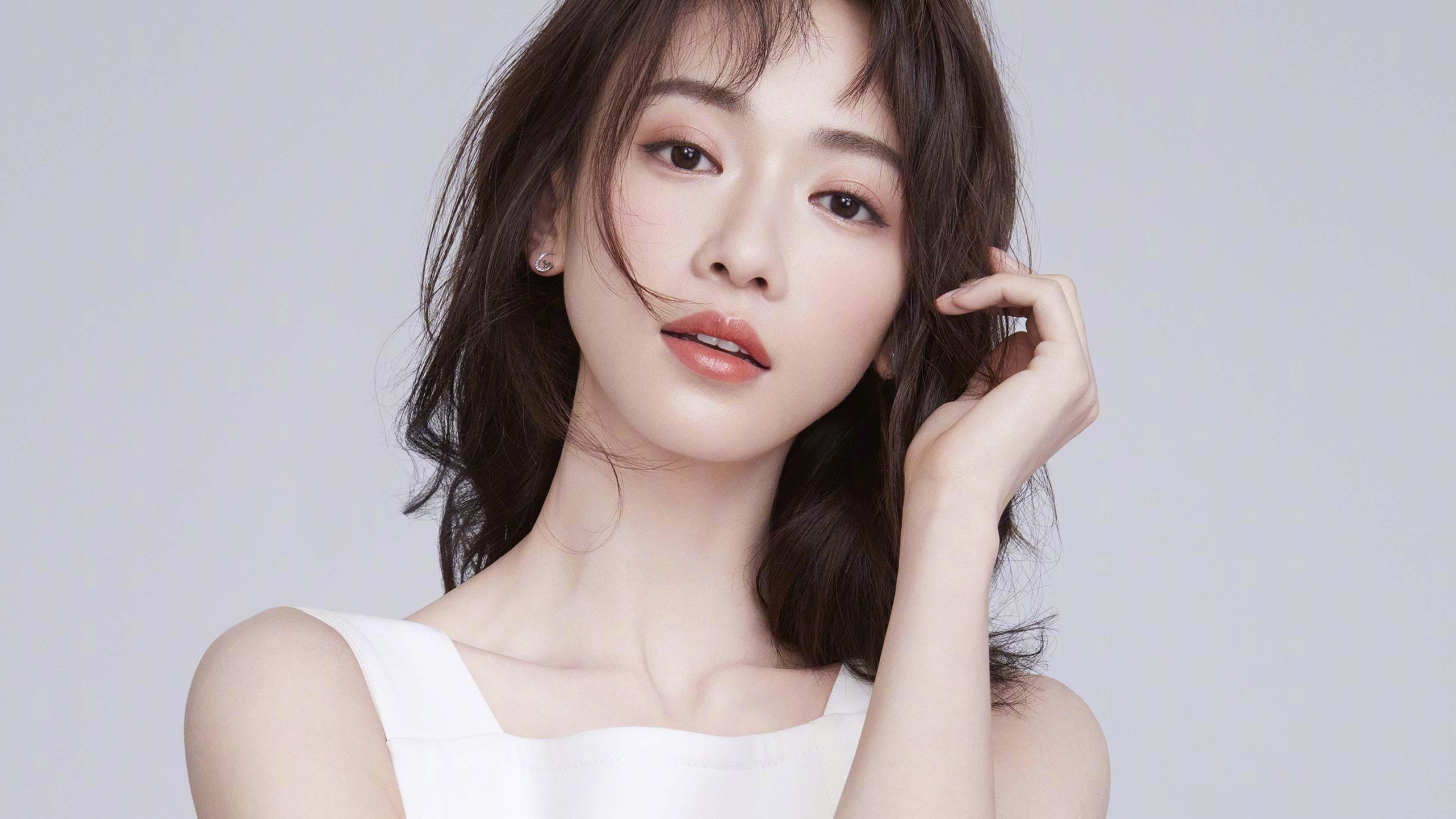 克瓦拉茨赫利亚展现巨星价值，南非速胜奥地利印证战术革命