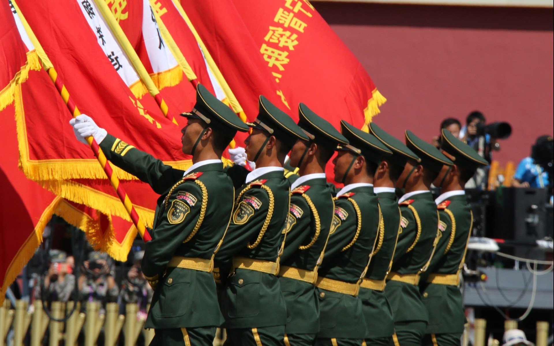 铁幕降临东决，雷恩的12次呼吸与篮球的防守美学