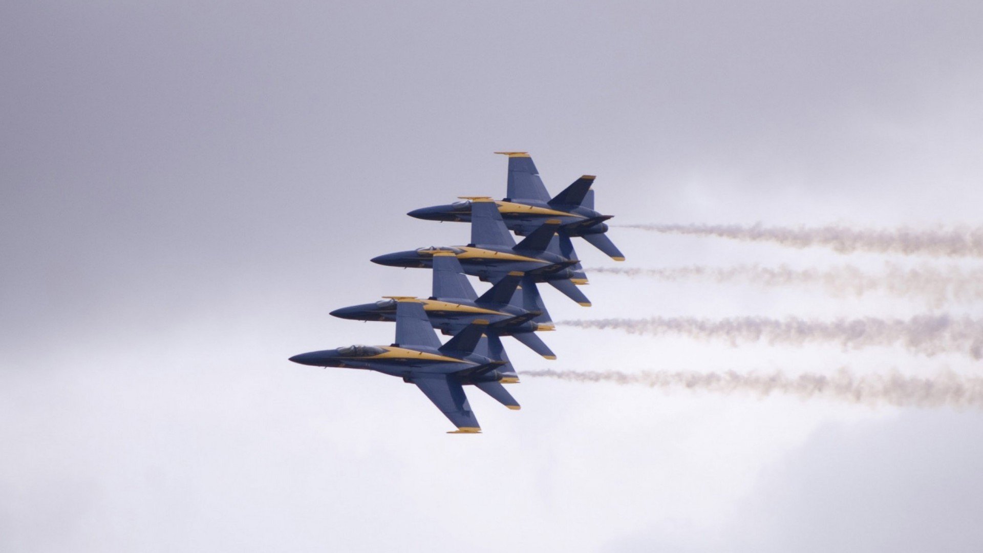 爱游戏娱乐-北伦敦的天空，孙兴慜的火焰与枪手的橙潮屏障