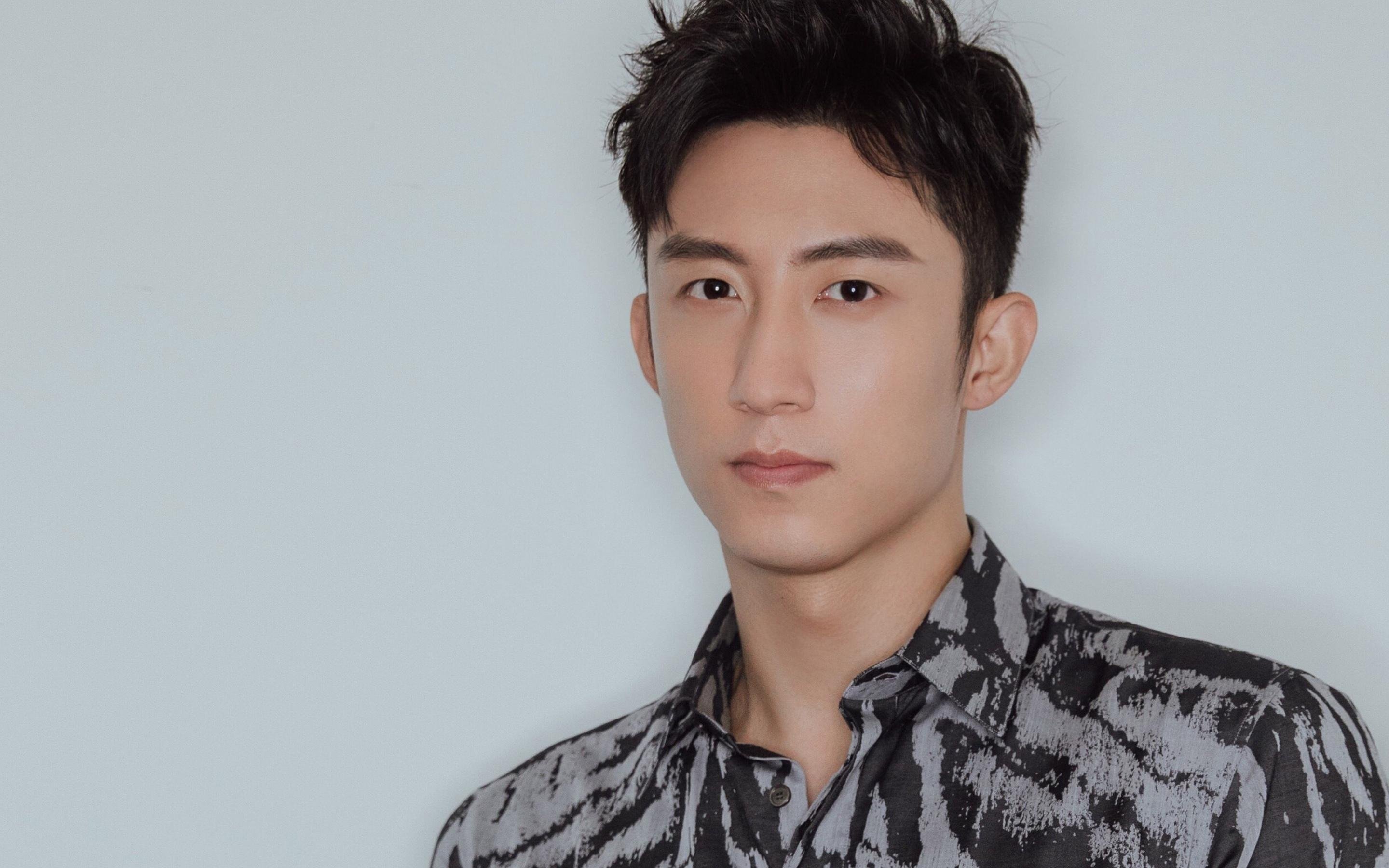 东方初升的引擎与极夜,太阳队何以用空间炼狱战术锁死山西,哈登又如何在方寸间舞出乾坤