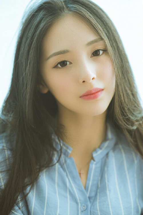 爱游戏官网-紫金军团碾压麦迪逊，湖人锁定季后赛席位之战震撼篮球世界